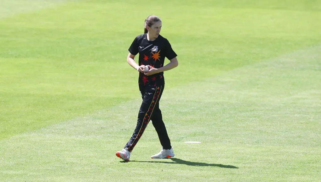 Em Arlott makes move to Yorkshire Women