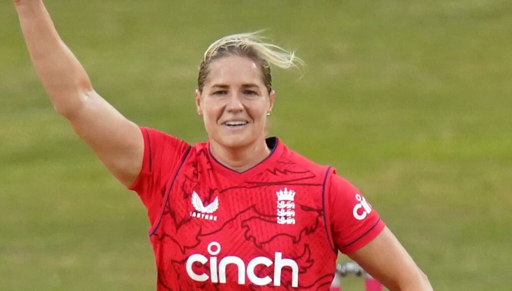 Katherine Sciver-Brunt Begins New Coaching Chapter
