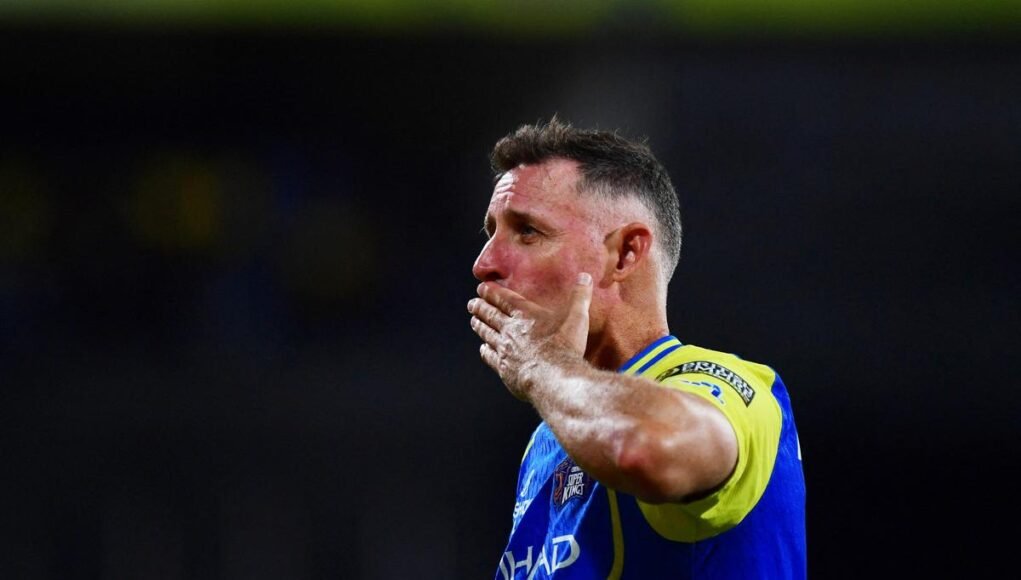 Michael Hussey Keeps Door Open for England Batting Coach Position Michael Hussey Keeps Door Open for England Batting Coach Position