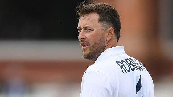 Robinson and Tongue Share Glory After Destroying Pakistan Batting Robinson and Tongue Share Glory After Destroying Pakistan Batting